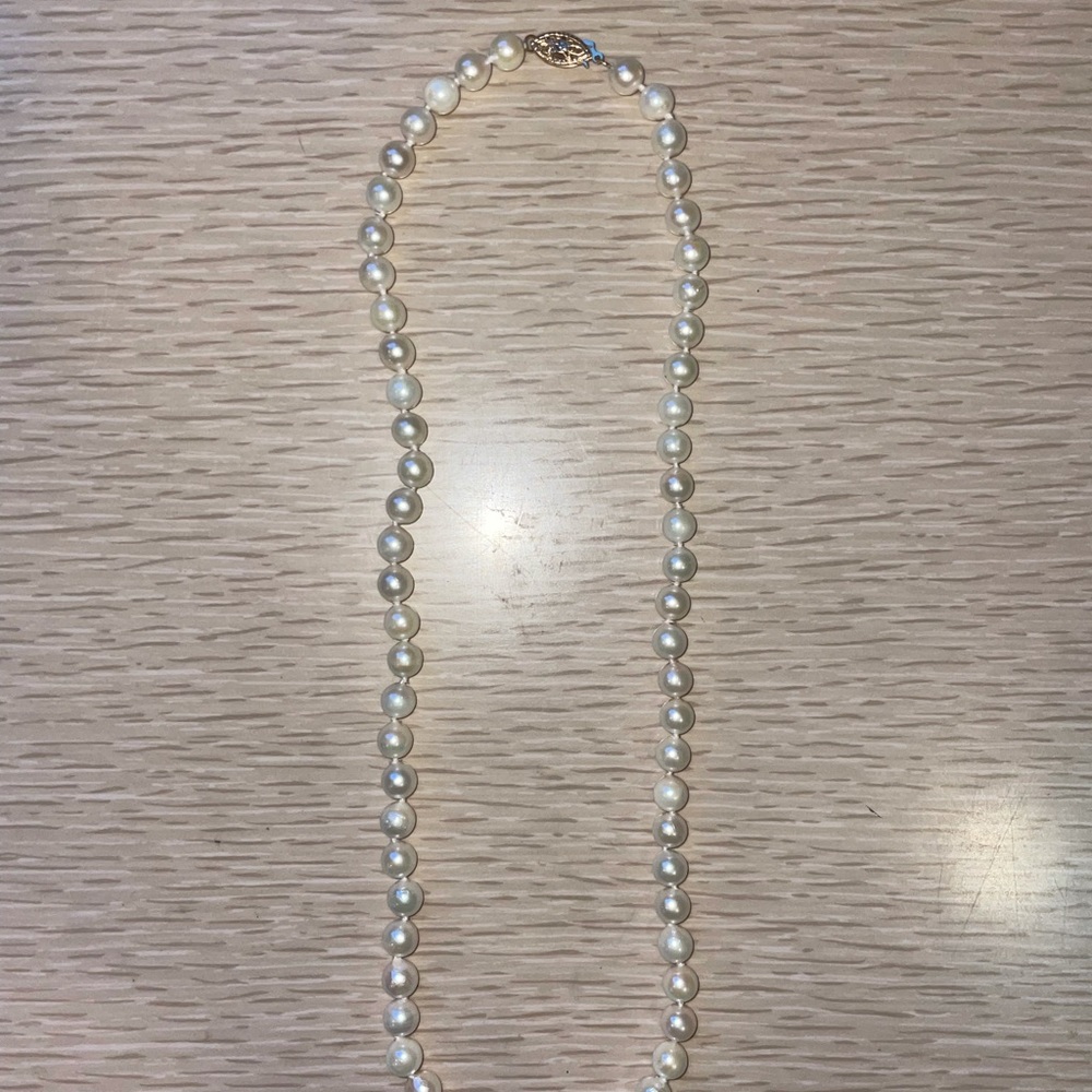 Assorted Luxury Necklaces - Picture 4 of 11